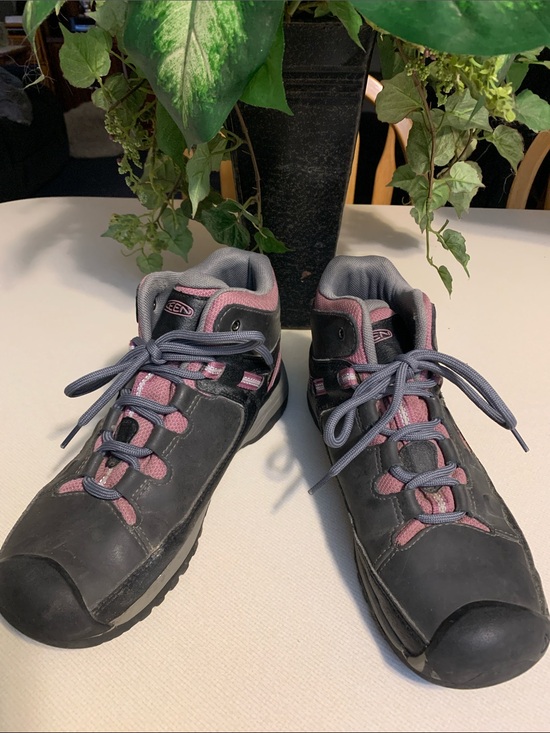 Keen Shoes - KEEN Women's Black and Pink Trail Sneakers